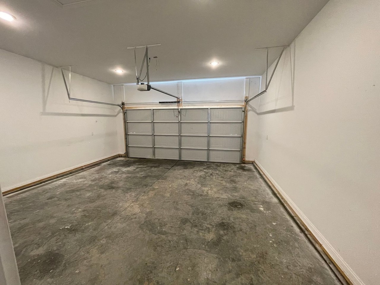265 Prescott Ln - Photo 2 of 12