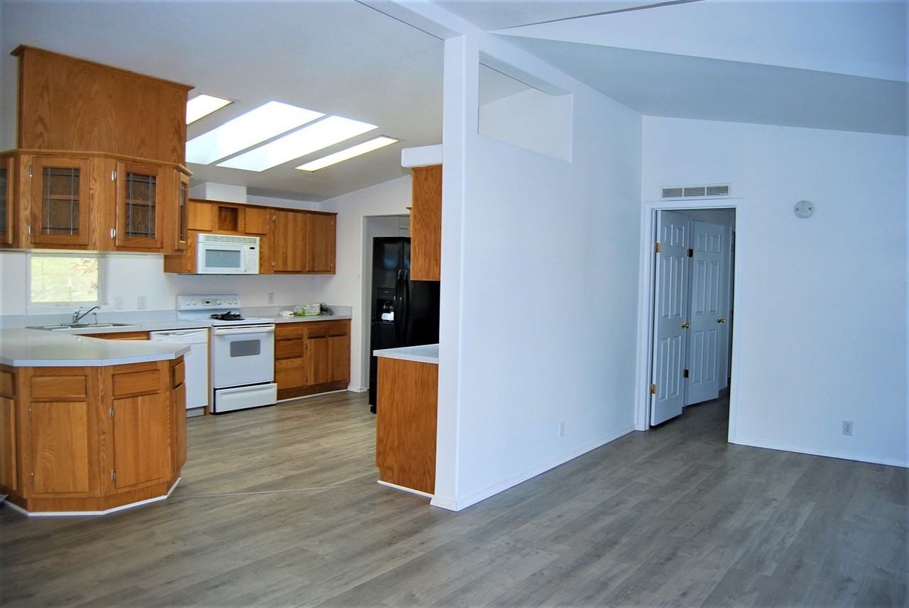 7511 Ne Oak Springs Farm Rd - Photo 6 of 24