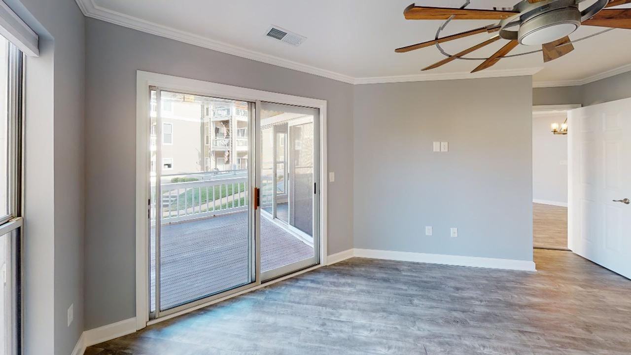 1105 Torrence Cir - Photo 5 of 49
