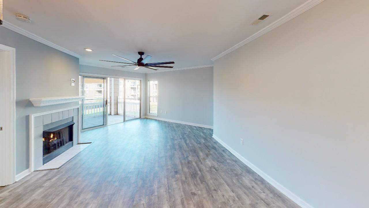 1105 Torrence Cir - Photo 7 of 49