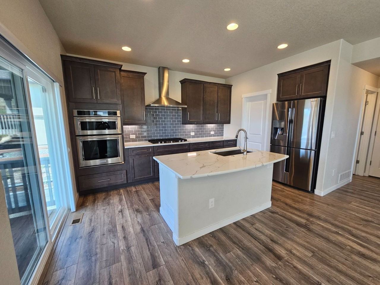 1853 Clayhouse Dr - Photo 3 of 38