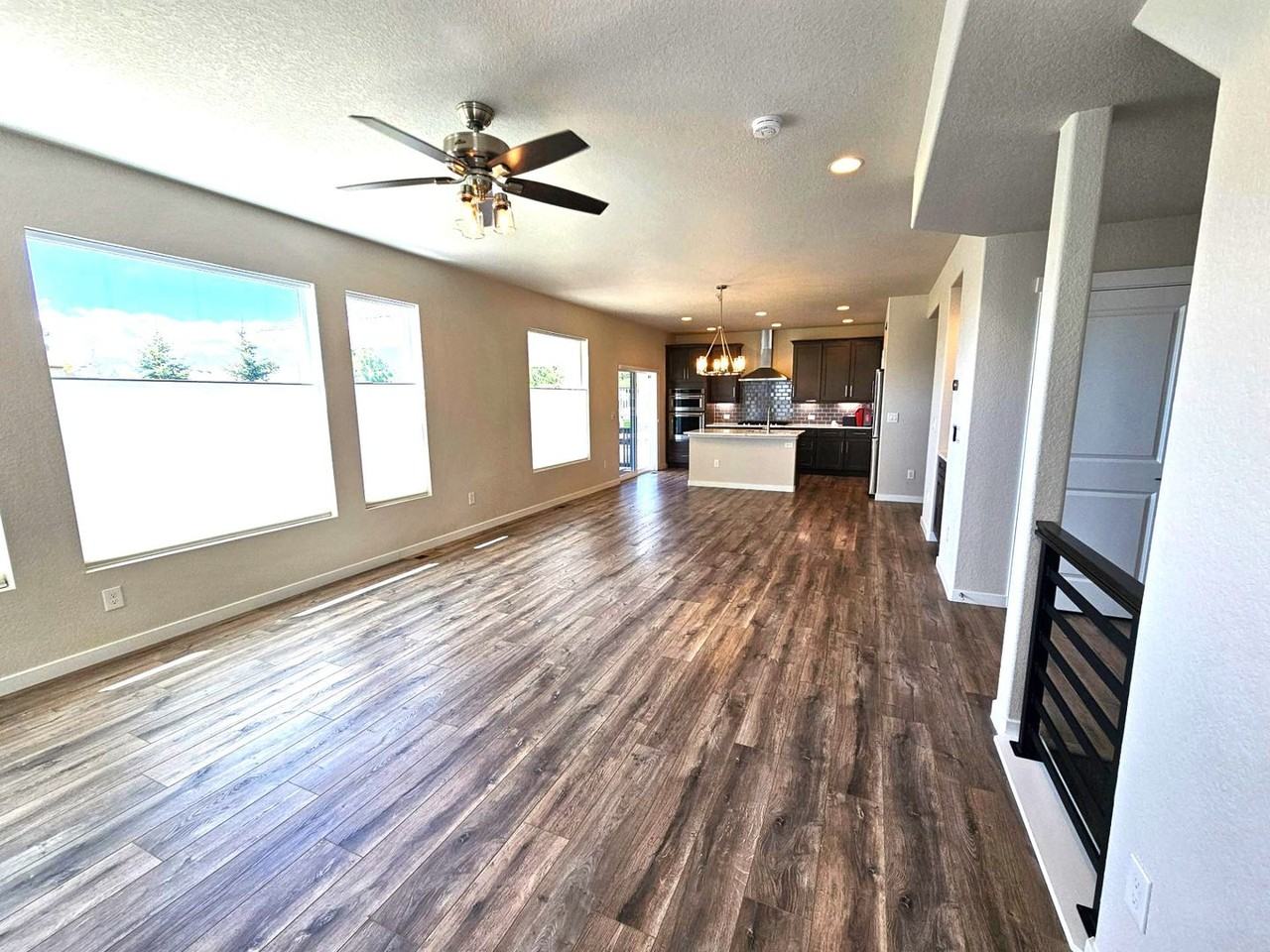 1853 Clayhouse Dr - Photo 7 of 38
