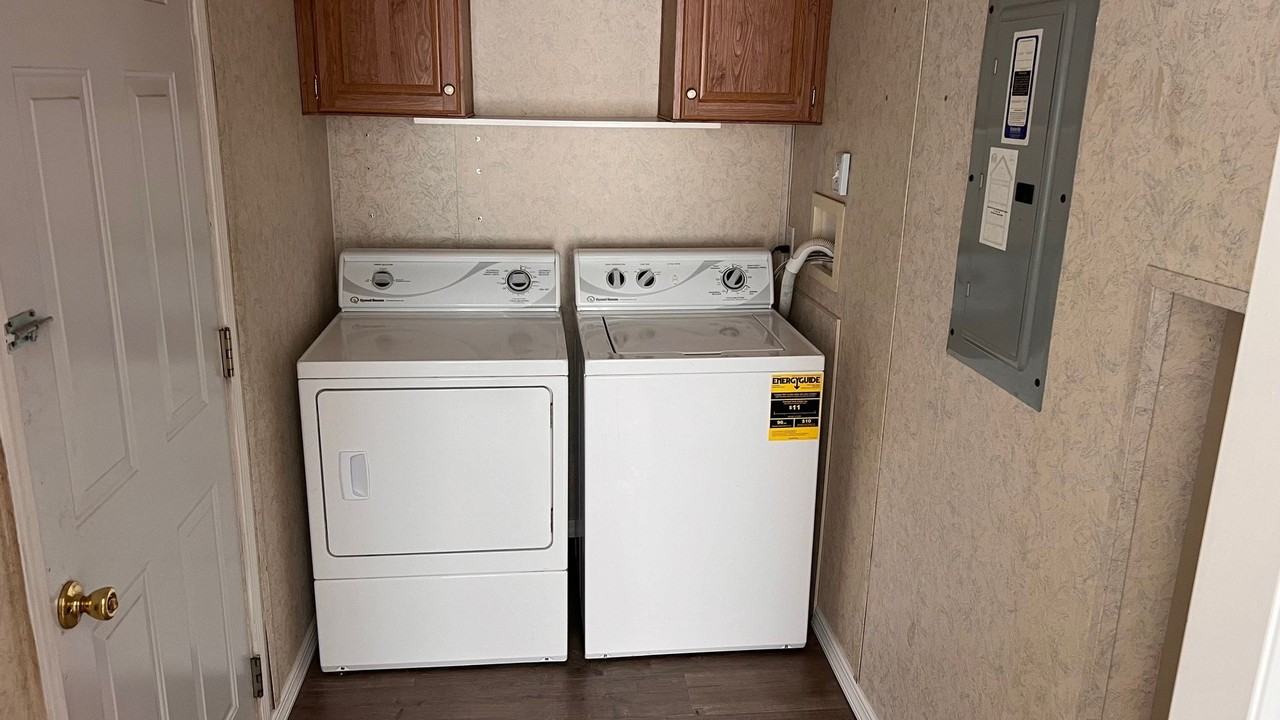 2418 Howard Ave - Photo 6 of 16