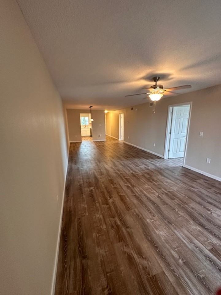 3777 Lake Bayshore Drive - Photo 7 of 50