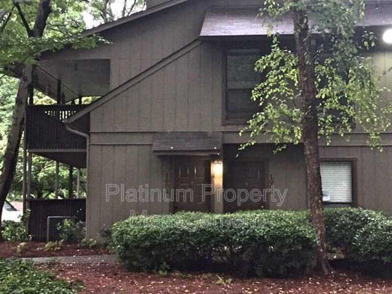 1005 Cumberland Ct Se - Photo 2 of 28