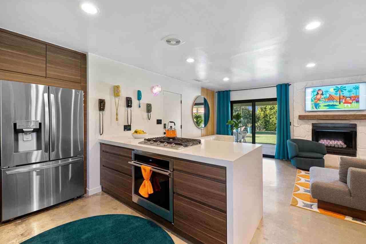 2445 E Del Lago Rd - Photo 4 of 30