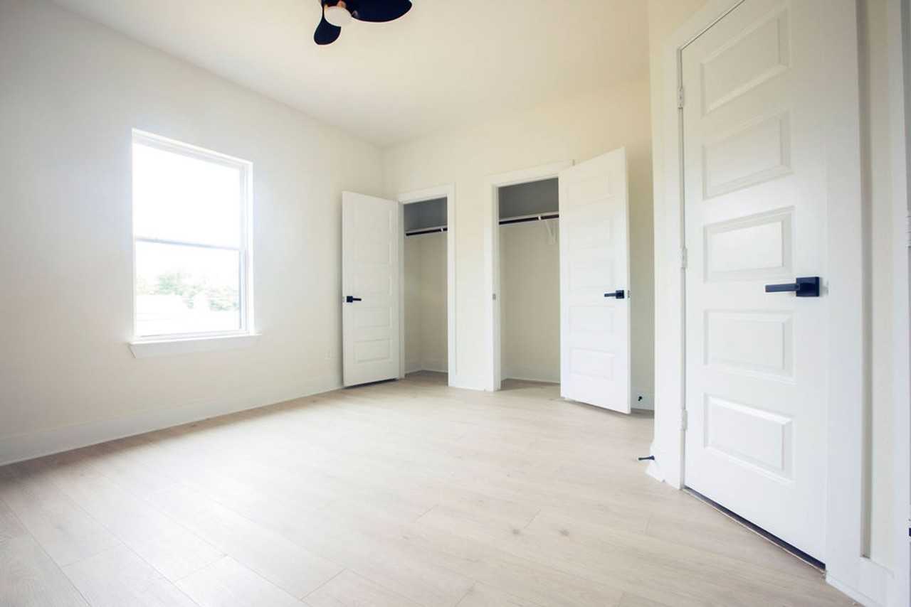 4137 Mallow Street - Photo 4 of 16