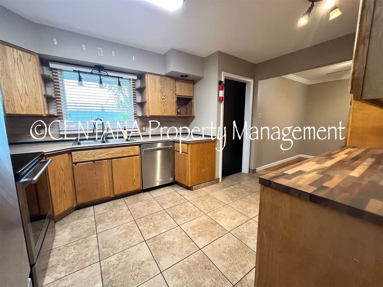 3410 St Ann St - Photo 5 of 20