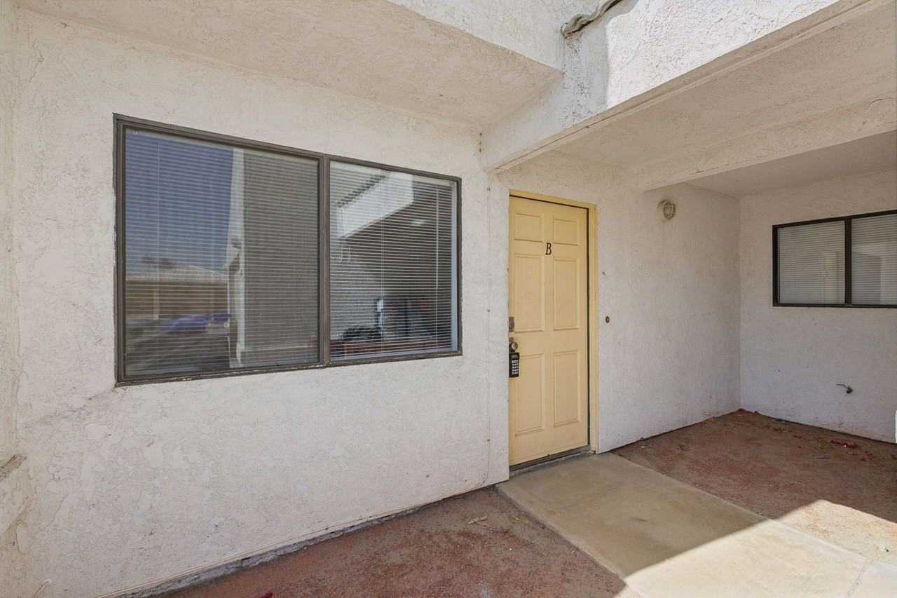 28705 Ave La Paz - Photo 2 of 24