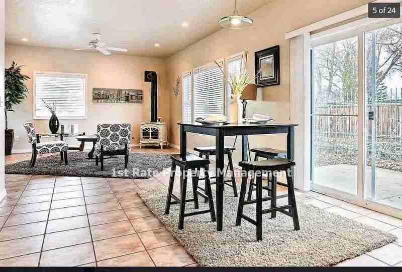 828 W Rollins St - Photo 4 of 26