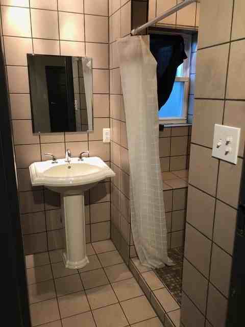 E King Street Executive Rental - Photo 3 of 19