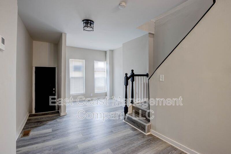 2042 Hollins St - Photo 3 of 21