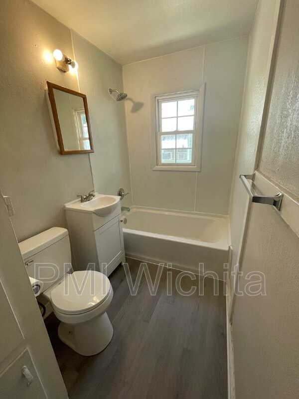 1512 S Pattie St #2 - Photo 7 of 10
