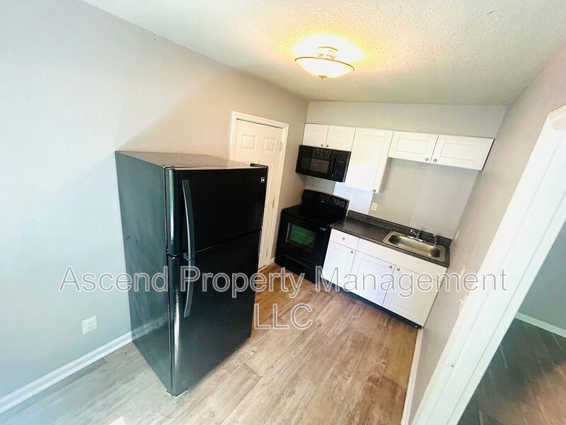 217 Sequoia Dr #A - Photo 2 of 7