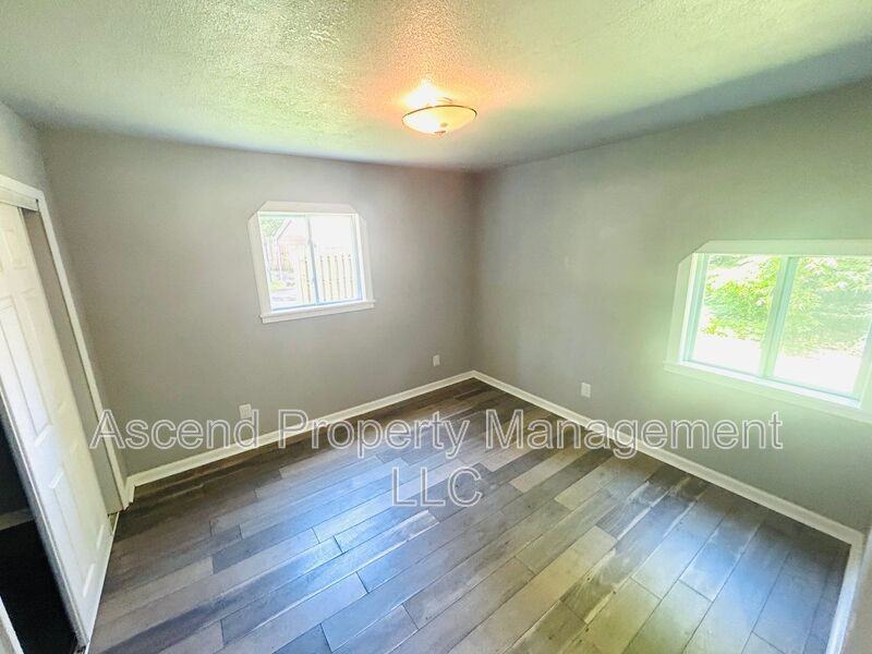 217 Sequoia Dr #A - Photo 5 of 7