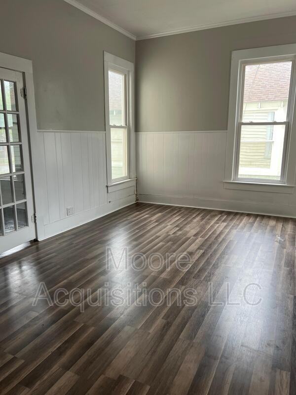 1018 W Sears St - Photo 6 of 19