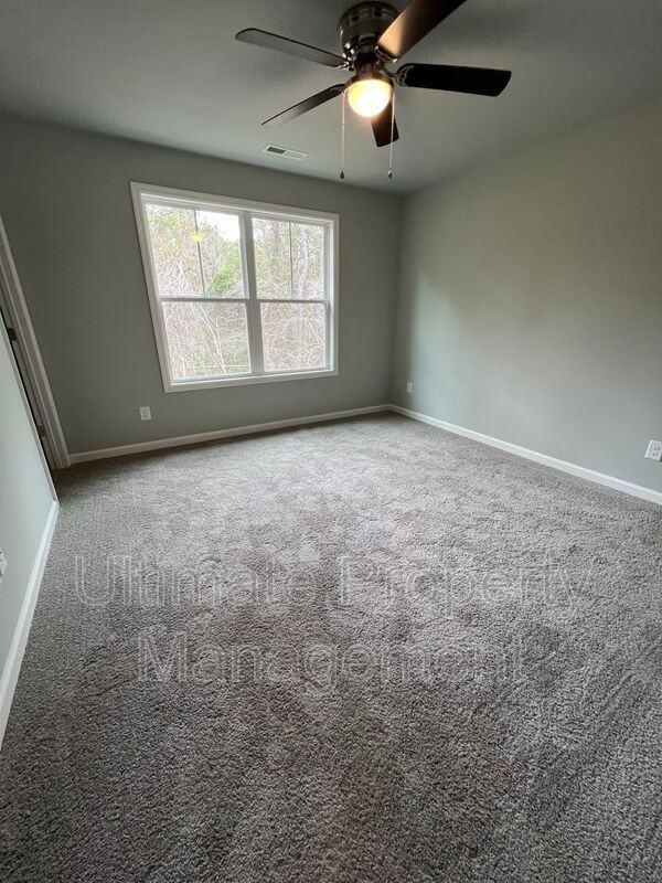 120 Buckhorn Ave - Photo 7 of 10