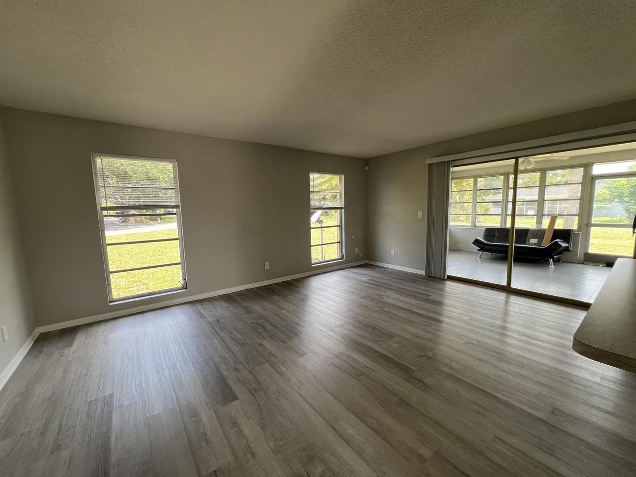 1920 W Lakeview Blvd-1 #1 - Photo 3 of 41