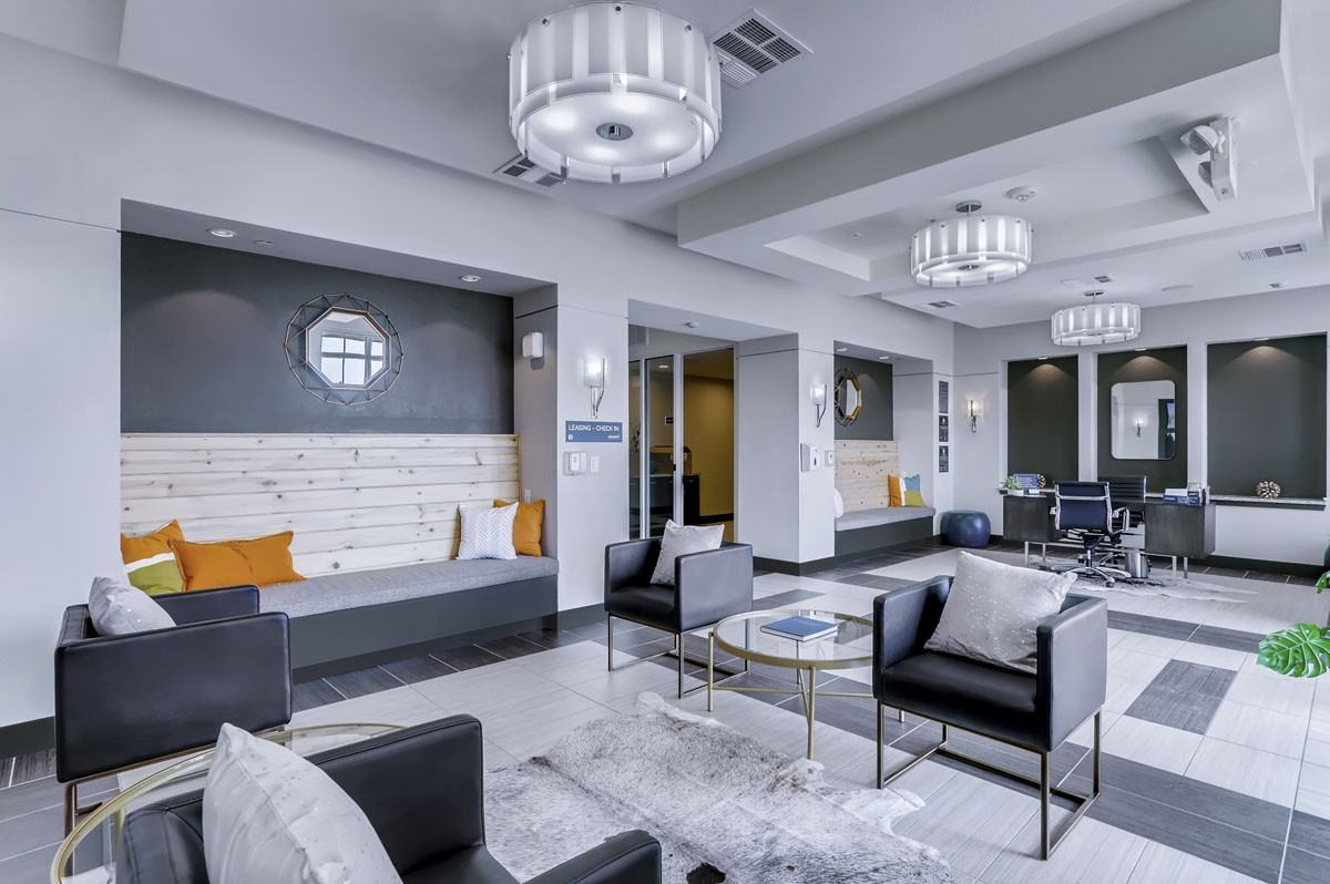 Centre Court - Photo 6 of 38