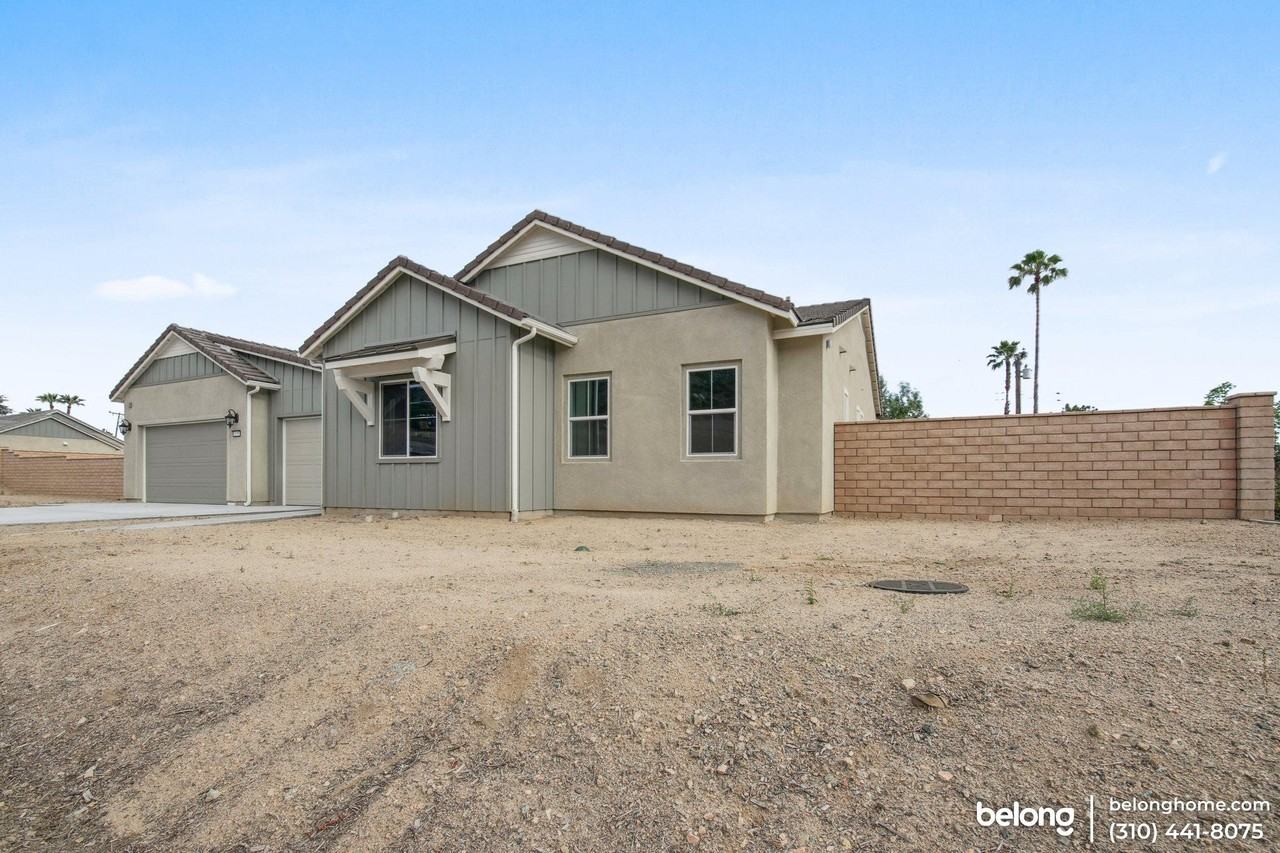 1058 Juniper Dr - Photo 2 of 26