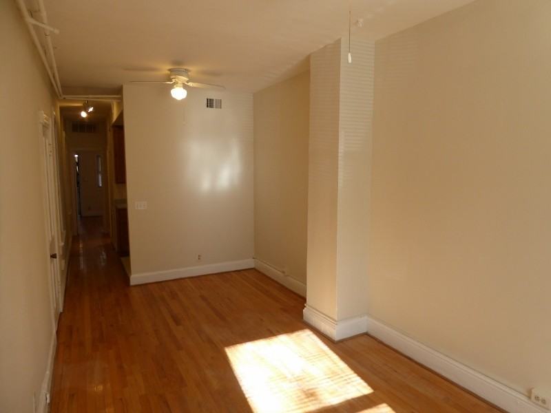 2137 Newport Place NW - Photo 4 of 12