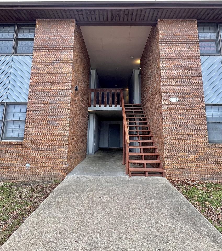 115 G Holly Drive - Photo 2 of 19