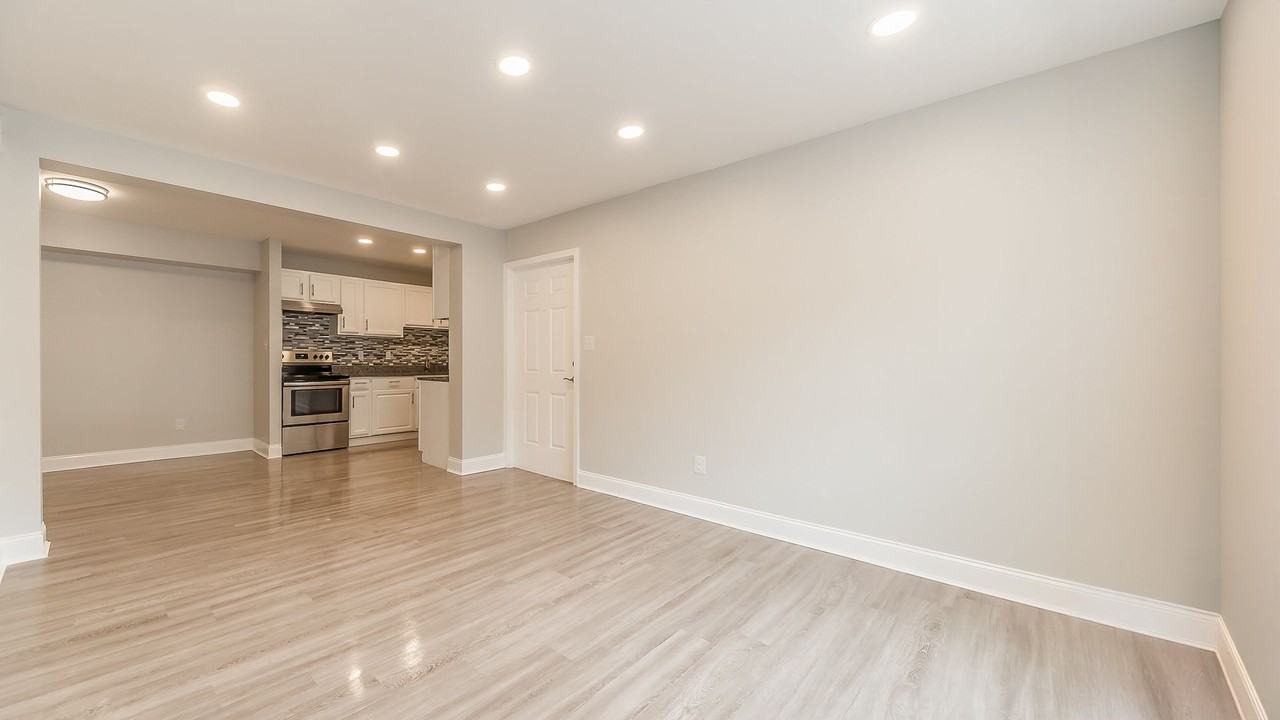 Crystal Heights Apartments - Photo 2 of 25