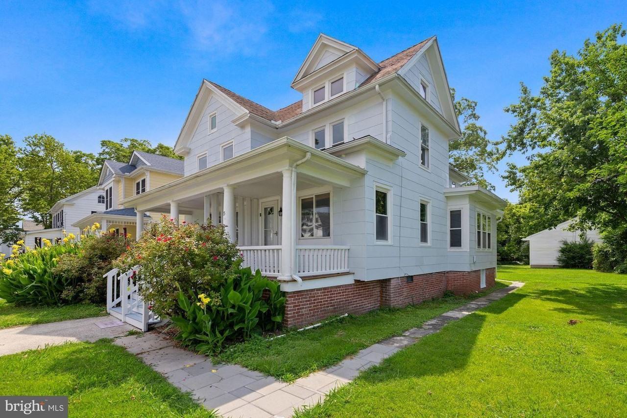 15 North Somerset Avenue - Photo 2 of 27