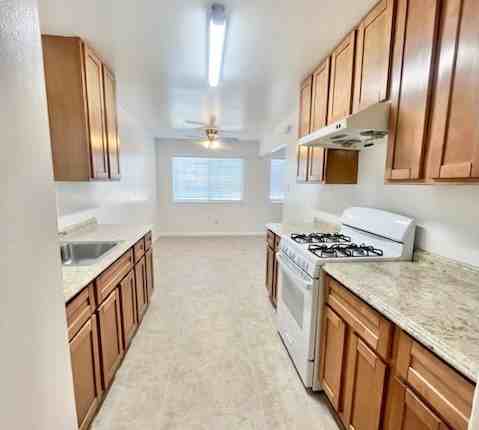 Greenbrier Avenue, 424 - Photo 4 of 16