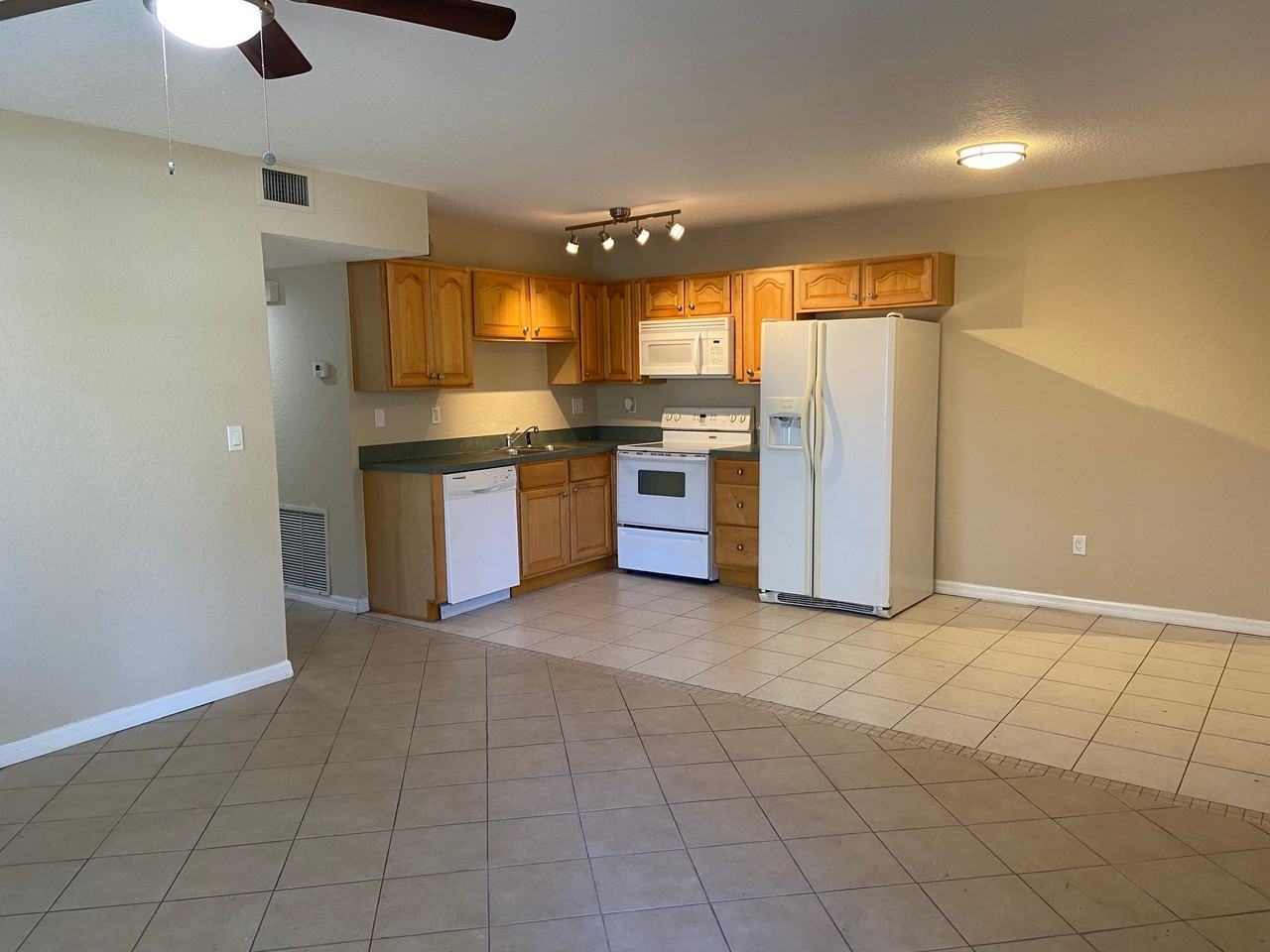 603 East 2nd Avenue - Photo 4 of 45