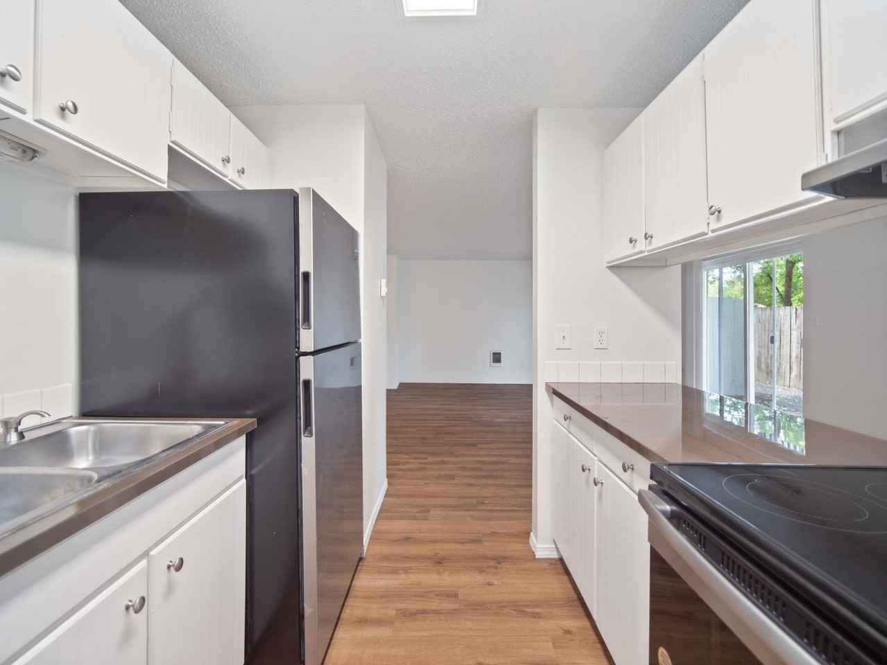 9009 E Liberty Ave - Photo 2 of 23