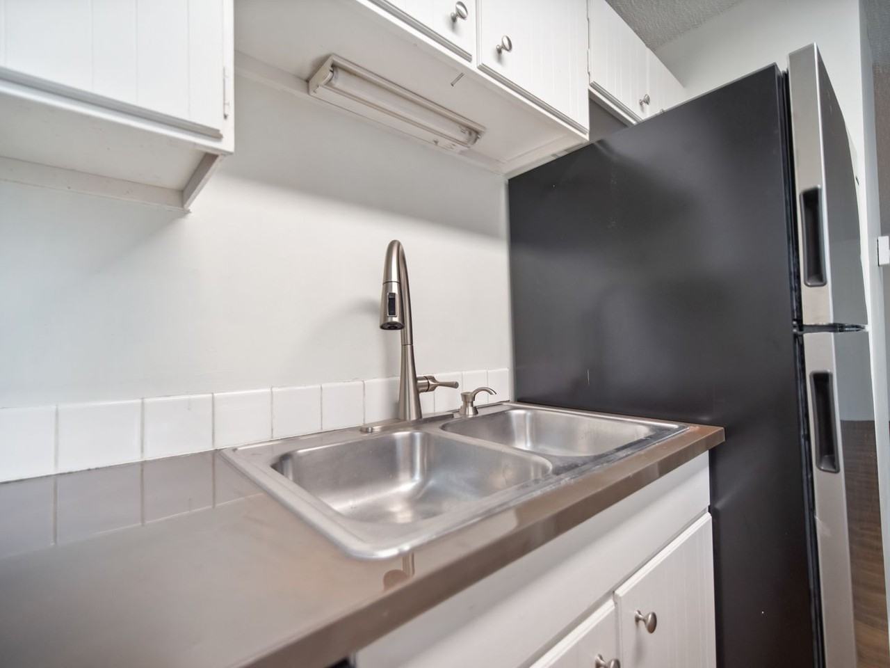 9009 E Liberty Ave - Photo 6 of 23