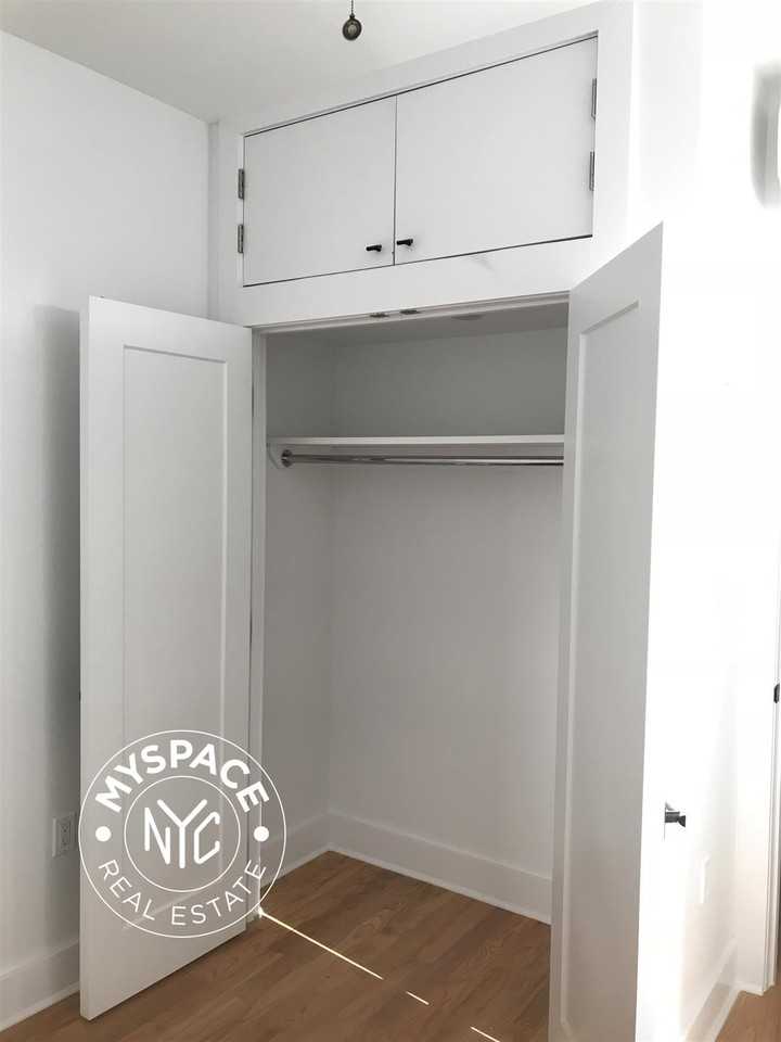 279 Kosciuszko St #205 - Photo 6 of 9