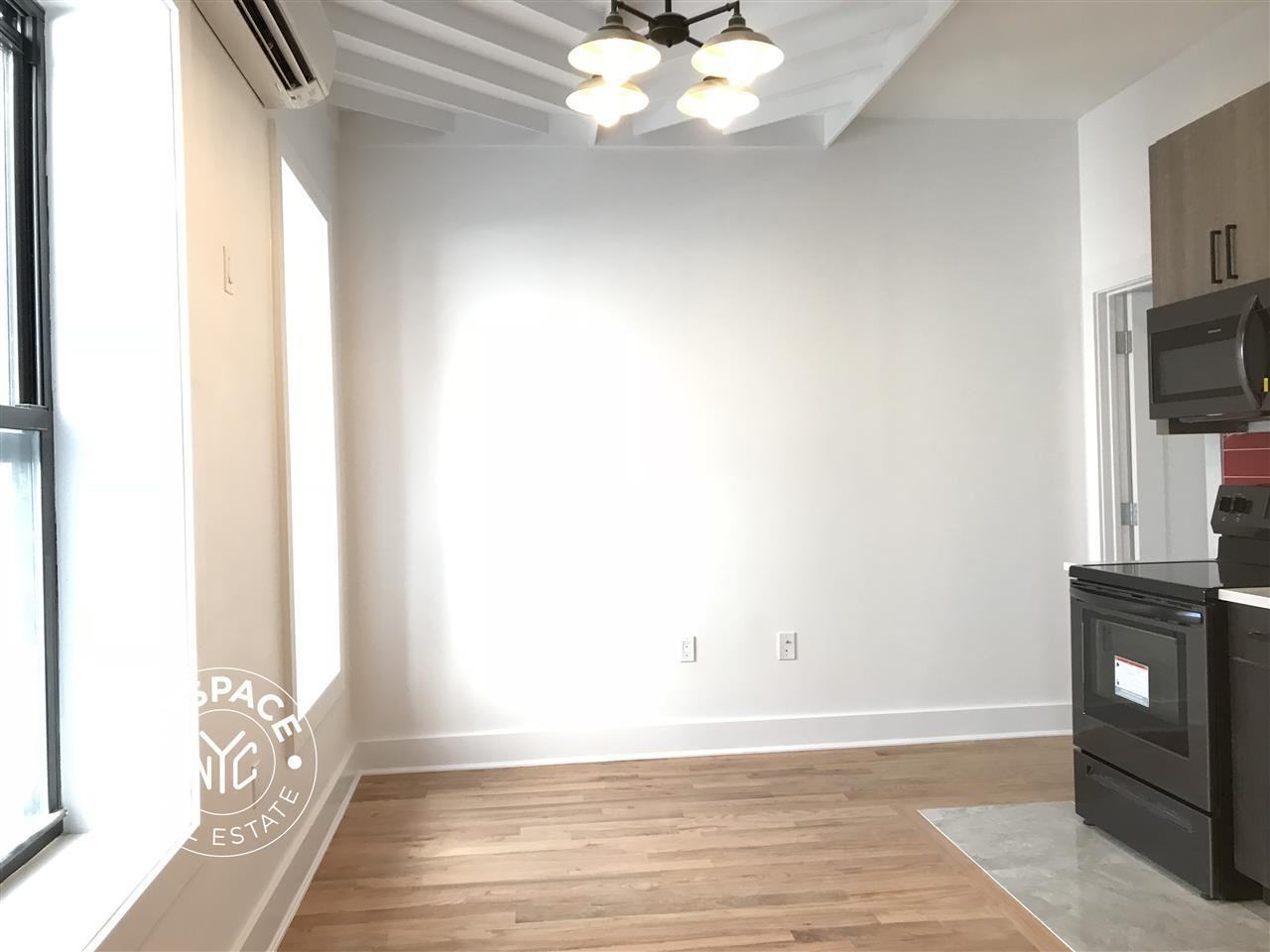 279 Kosciuszko St #205 - Photo 7 of 9