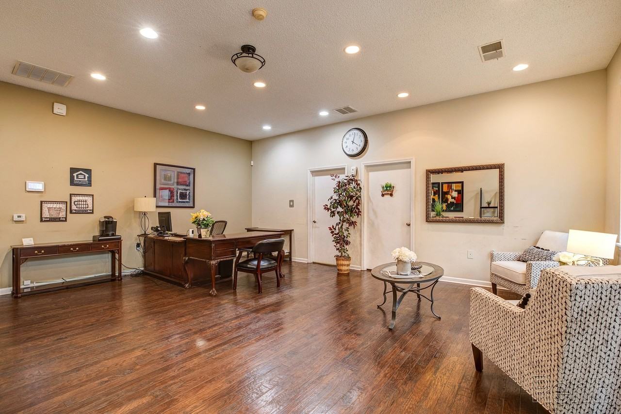 Towne at Lakewood Heights - Photo 3 of 32