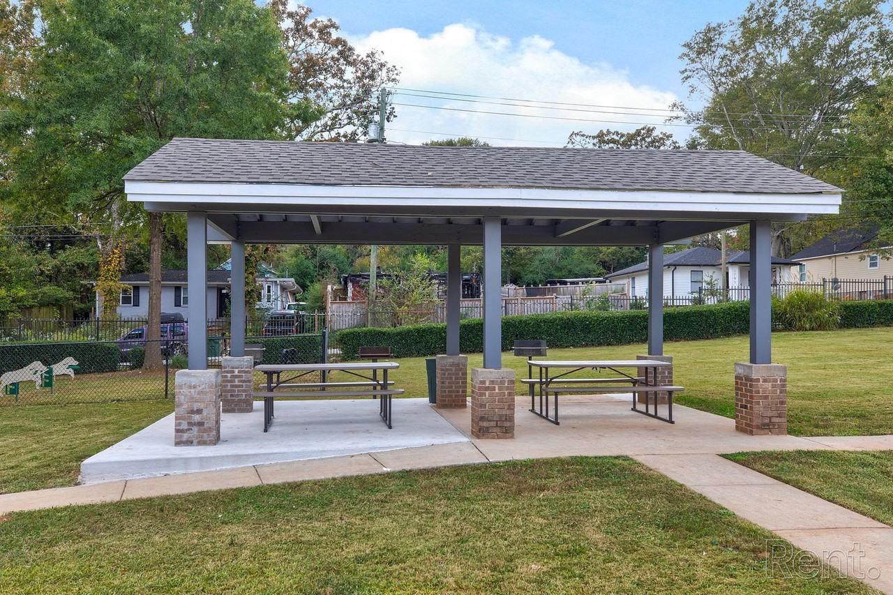 Towne at Lakewood Heights - Photo 7 of 32