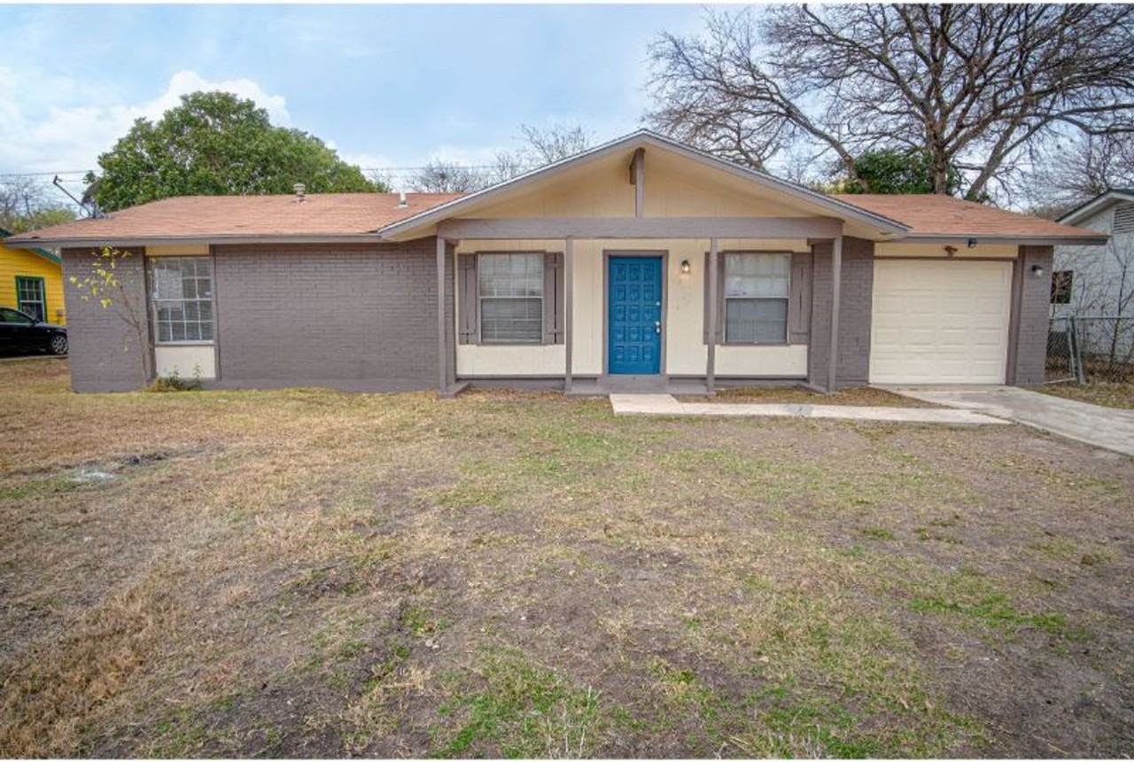 4727 Castle Knls - Photo 2 of 21