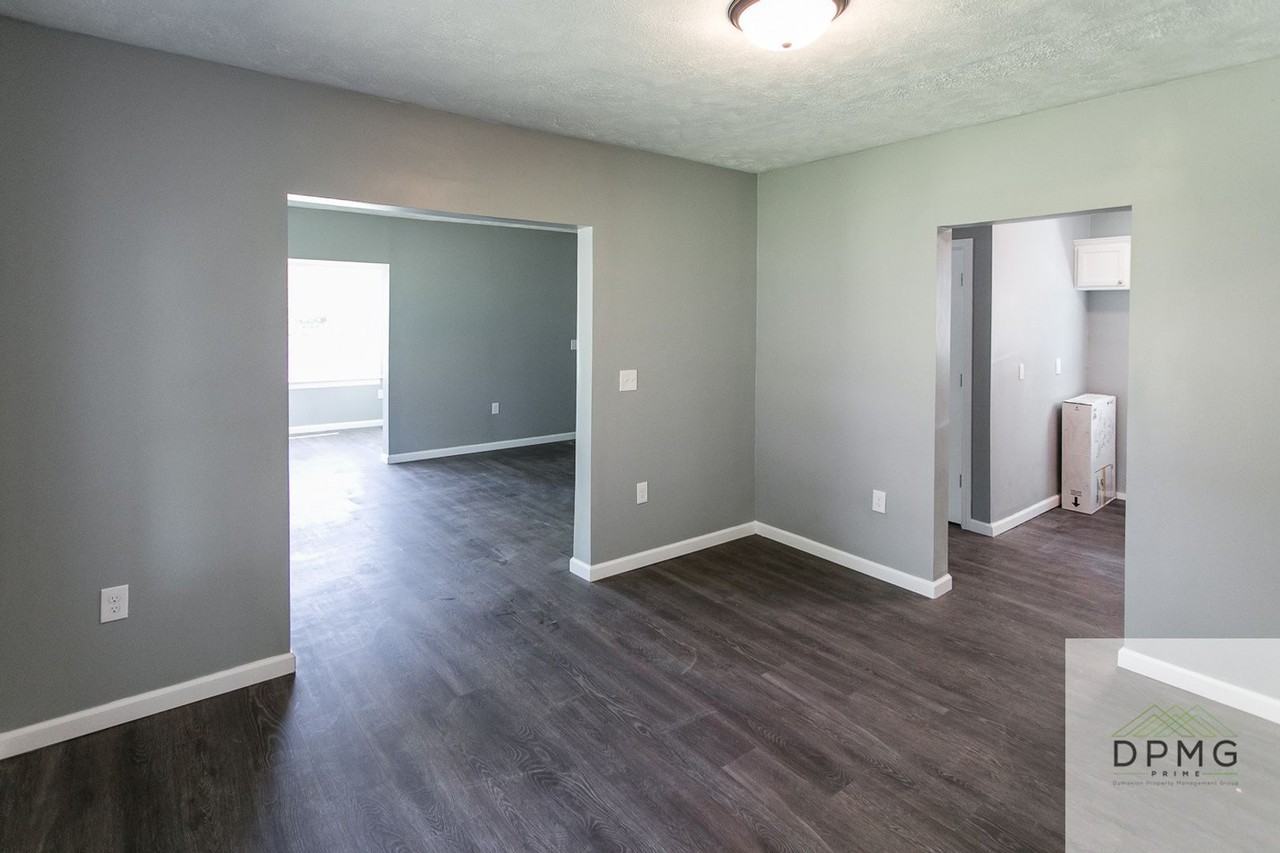 1011 N. Pine St. - Photo 2 of 18