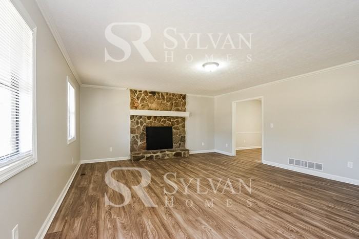 2770 Fran Ln Sw - Photo 3 of 16