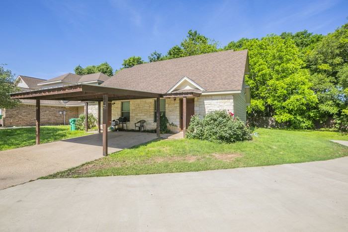 27 Addie Ln - Photo 2 of 4