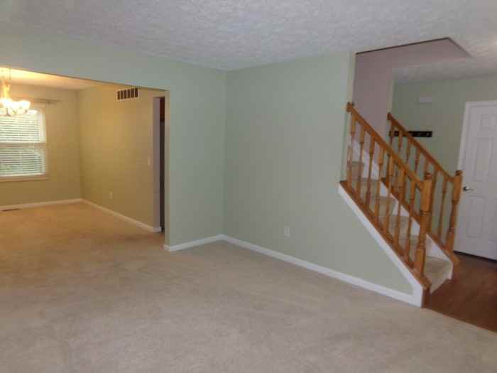 6565 Fountainhead Dr - Photo 2 of 33