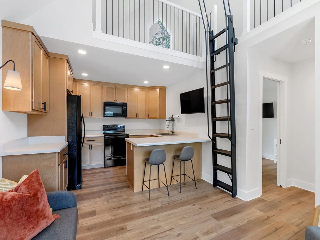 751 Sawgrass Cir #NA - Photo 2 of 17