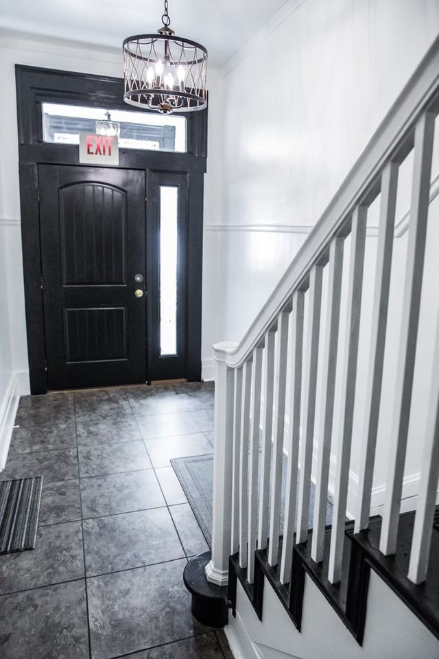 605 N Front St #5 - Photo 3 of 12