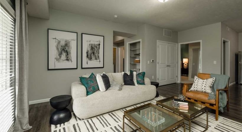 2199 Rushmore Lane - Photo 3 of 15