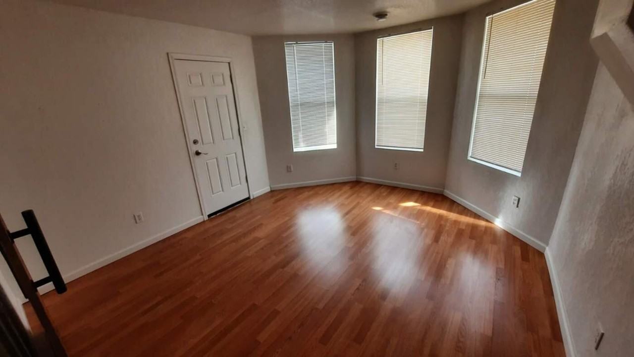 W Quartz St #416 - Photo 5 of 17