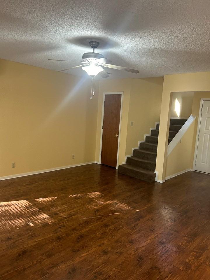 2010 Monte Cristo Way #1 - Photo 3 of 10