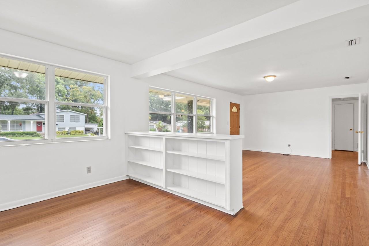 5518 Floral Ave #NA - Photo 3 of 19