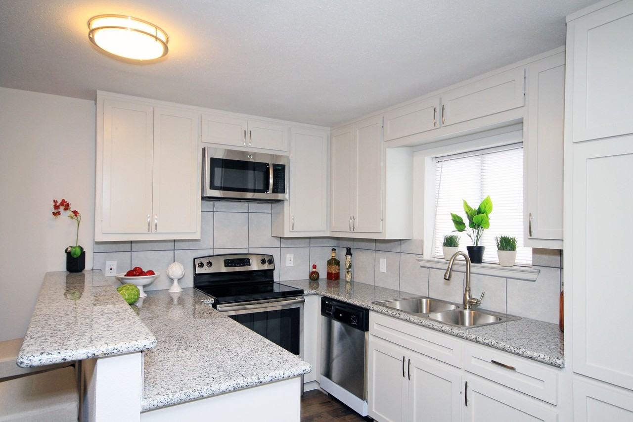 BlueBird Apartments - Photo 2 of 44