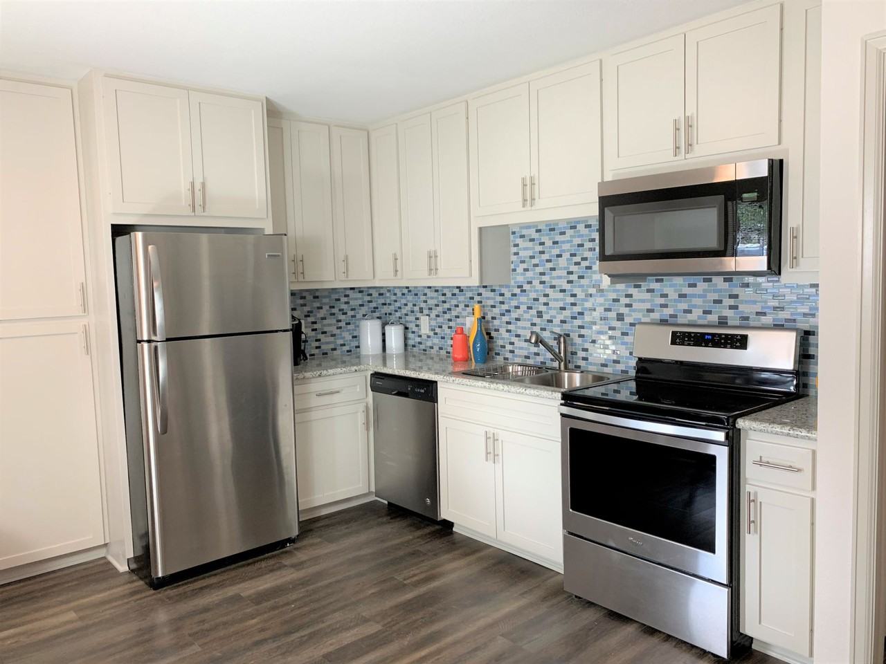 Broadway Apartments - Photo 6 of 50