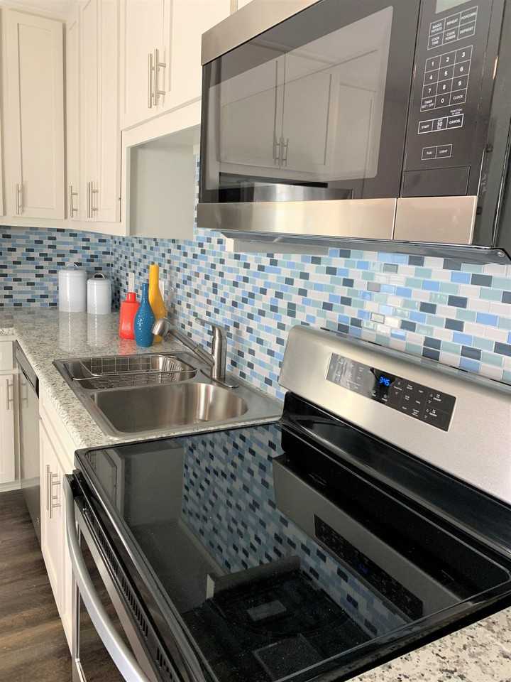 Broadway Apartments - Photo 7 of 50